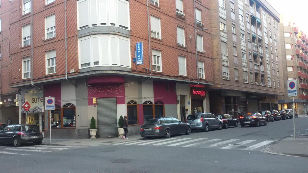 Hostal Conchi Миранда де Ебро Екстериор снимка
