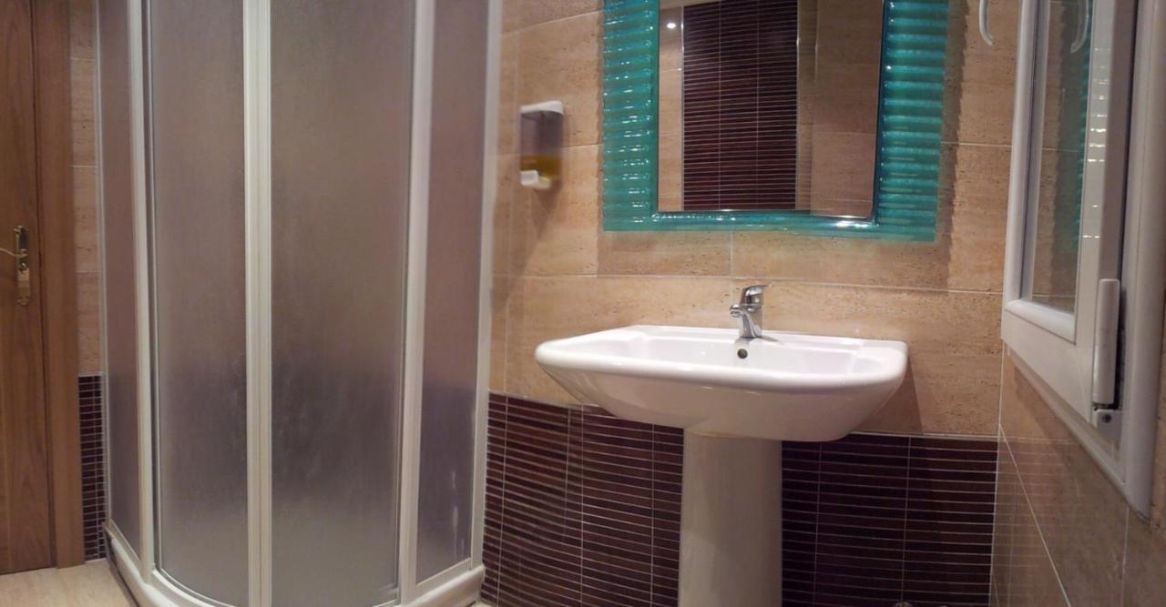 Hostal Conchi Миранда де Ебро Екстериор снимка