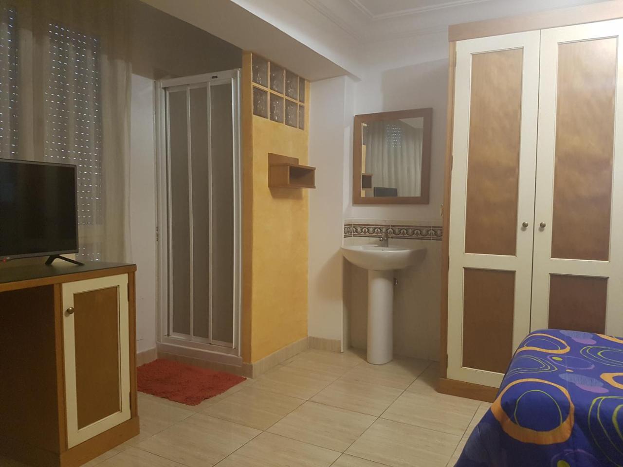 Hostal Conchi Миранда де Ебро Екстериор снимка
